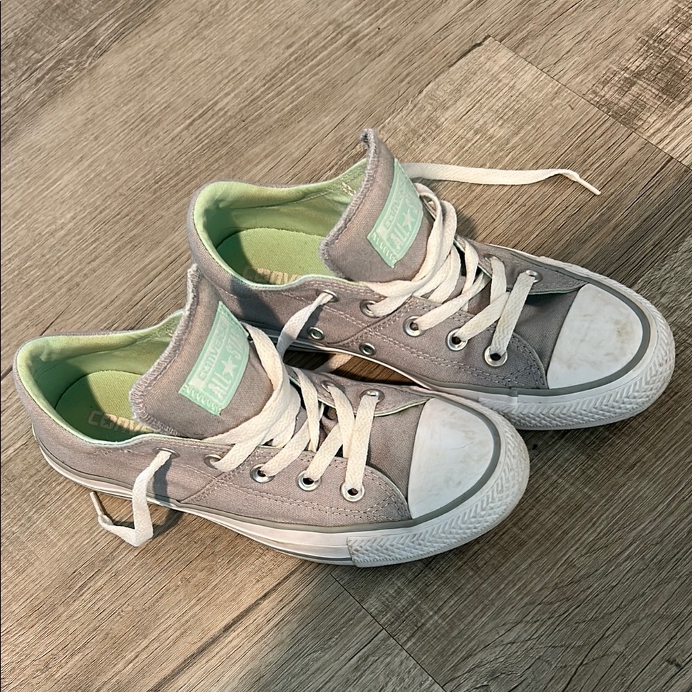 Converse Women’s Size 6 Gray and Mint Sneakers
